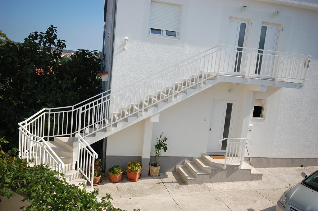 Apartments Curicta 1 Krk Town Exterior foto